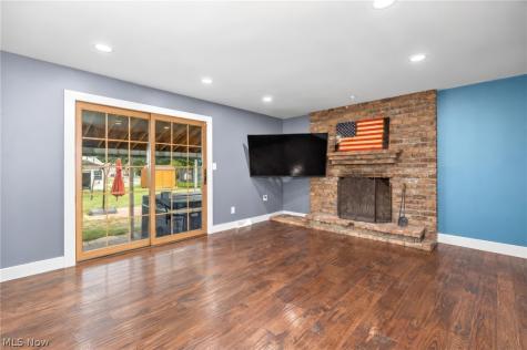 692 Thelma Drive Wadsworth OH 44281