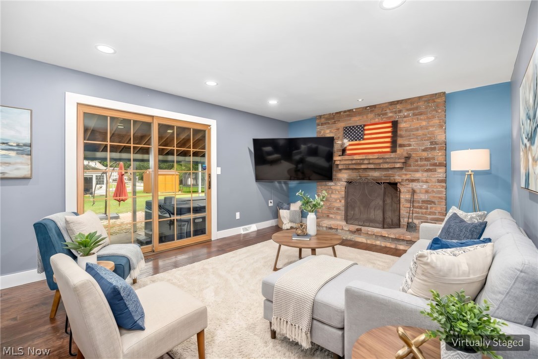 692 Thelma Drive Wadsworth OH 44281