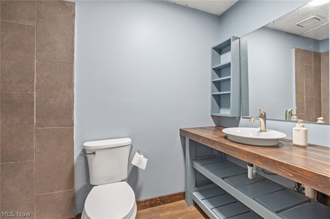 692 Thelma Drive Wadsworth OH 44281