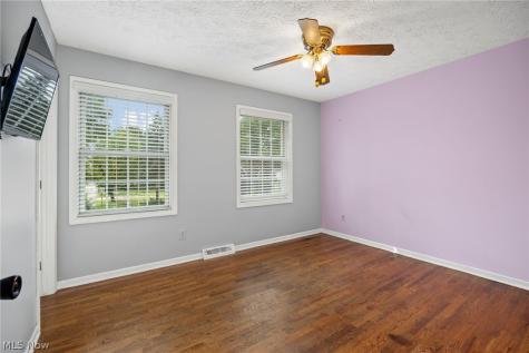 692 Thelma Drive Wadsworth OH 44281
