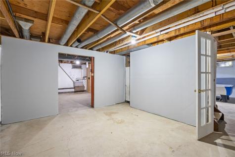 692 Thelma Drive Wadsworth OH 44281