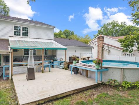 692 Thelma Drive Wadsworth OH 44281