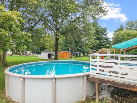 692 Thelma Drive Wadsworth OH 44281