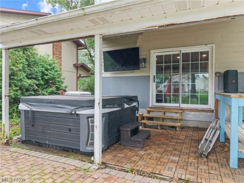 692 Thelma Drive Wadsworth OH 44281