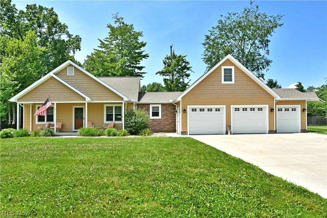 413 Maplewood Drive Cortland OH 44410