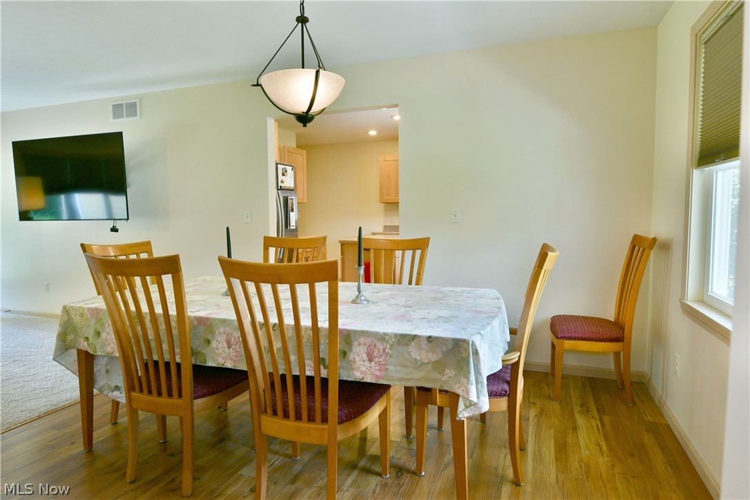 413 Maplewood Drive Cortland OH 44410