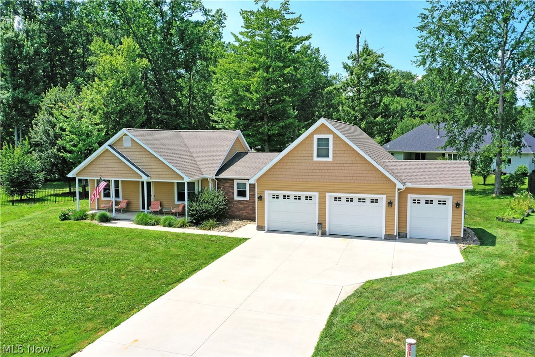 413 Maplewood Drive Cortland OH 44410