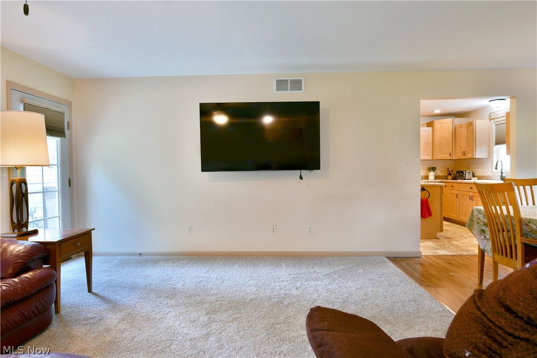 413 Maplewood Drive Cortland OH 44410