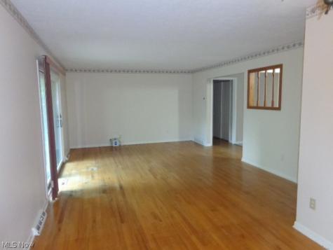 7270 Lakeview Drive Parma OH 44129