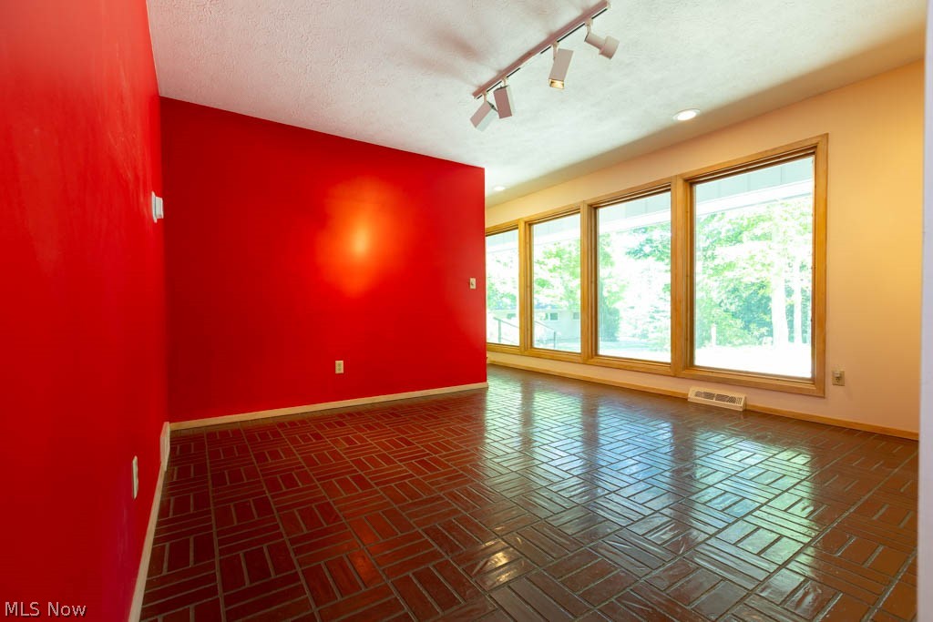 7360 Ledgewood Drive Kirtland OH 44094
