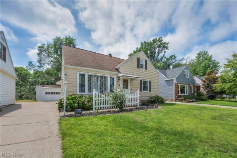 3862 Wallingford Road South Euclid OH 44121