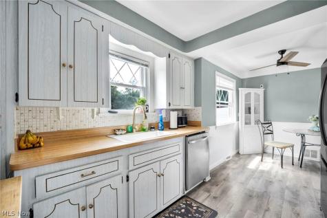 3862 Wallingford Road South Euclid OH 44121