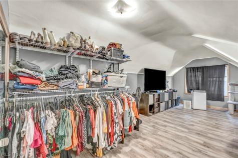 3862 Wallingford Road South Euclid OH 44121