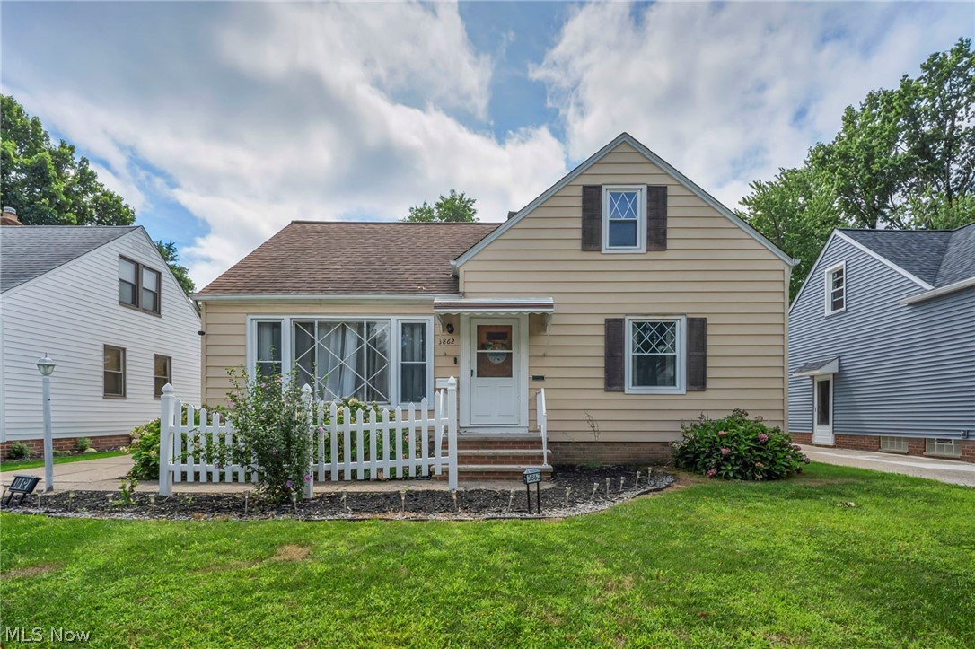 3862 Wallingford Road South Euclid OH 44121