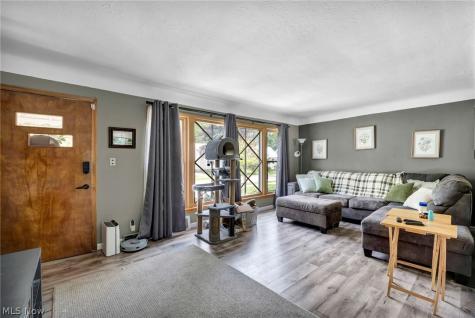 3862 Wallingford Road South Euclid OH 44121