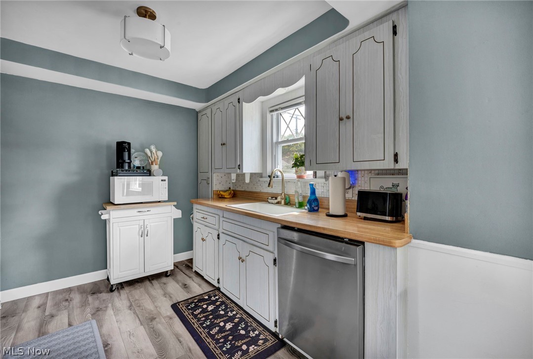 3862 Wallingford Road South Euclid OH 44121