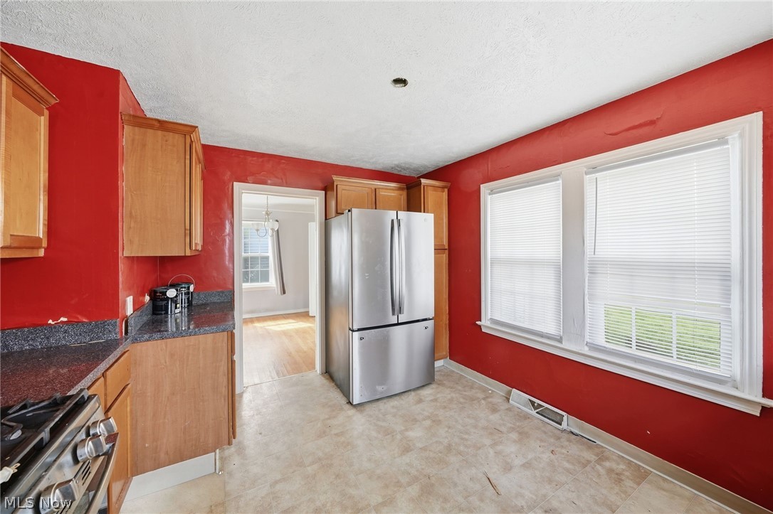 324 E 248th Street Euclid OH 44123