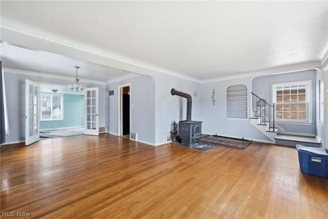 324 E 248th Street Euclid OH 44123