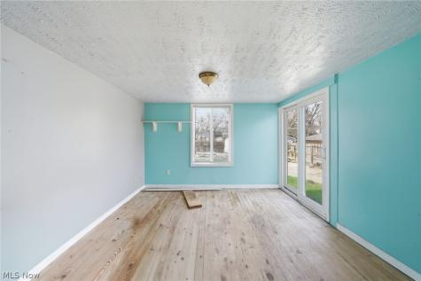 324 E 248th Street Euclid OH 44123