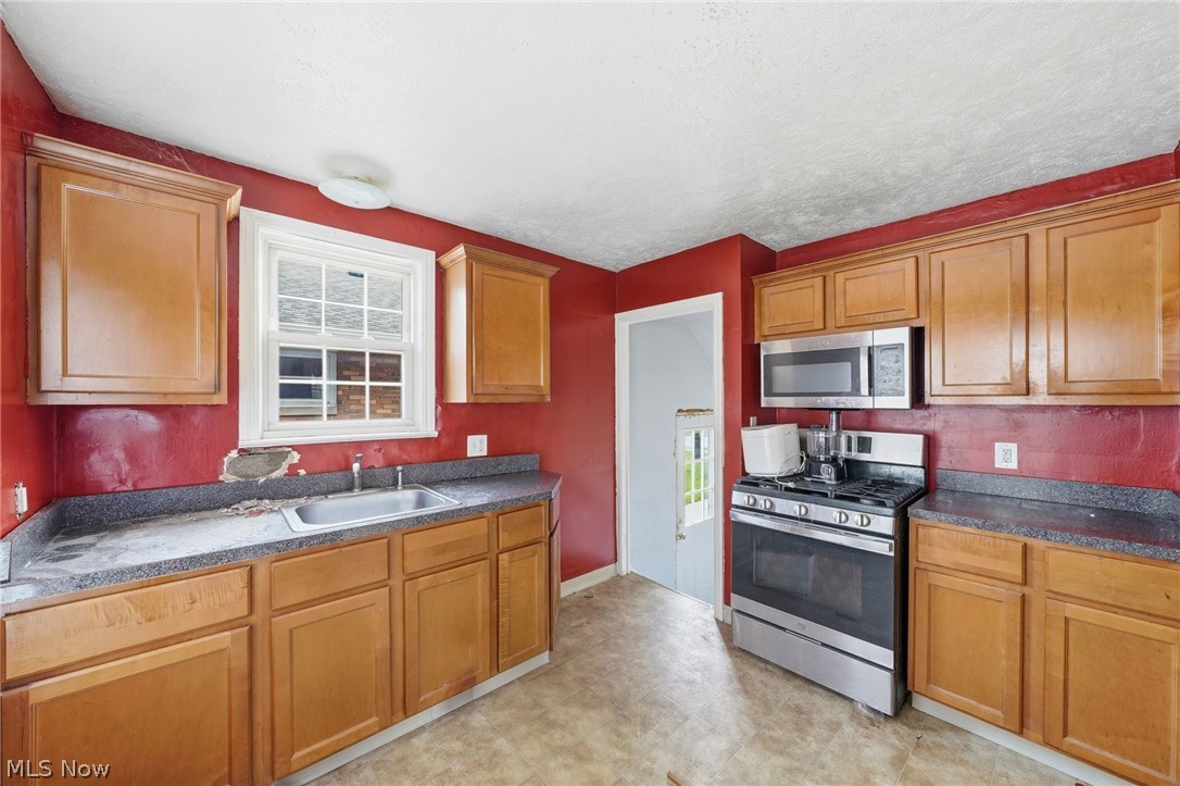 324 E 248th Street Euclid OH 44123