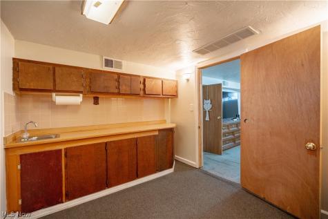 125 Clinton Avenue Akron OH 44301