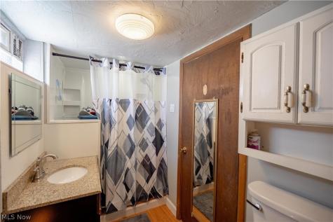 125 Clinton Avenue Akron OH 44301