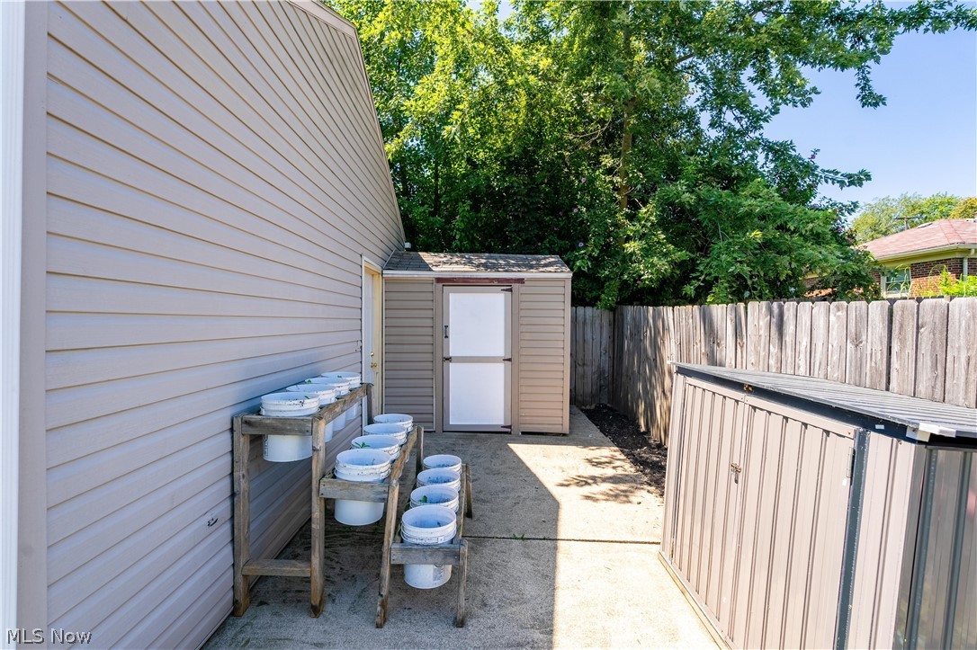 125 Clinton Avenue Akron OH 44301