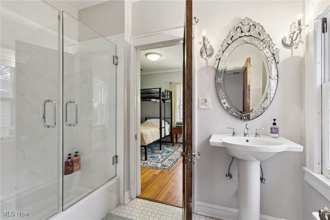 2334 Roxboro Road Cleveland Heights OH 44106