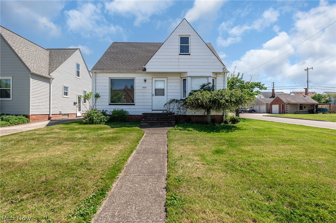 5915 Gerald Avenue Parma OH 44129