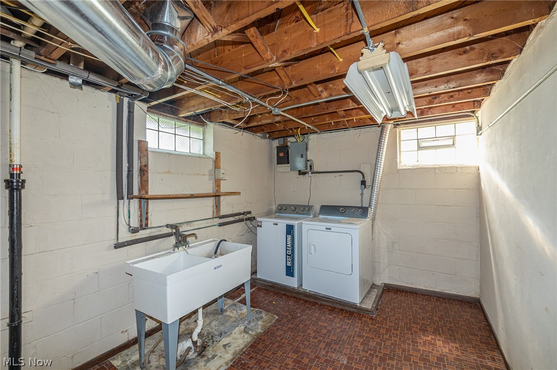 5915 Gerald Avenue Parma OH 44129