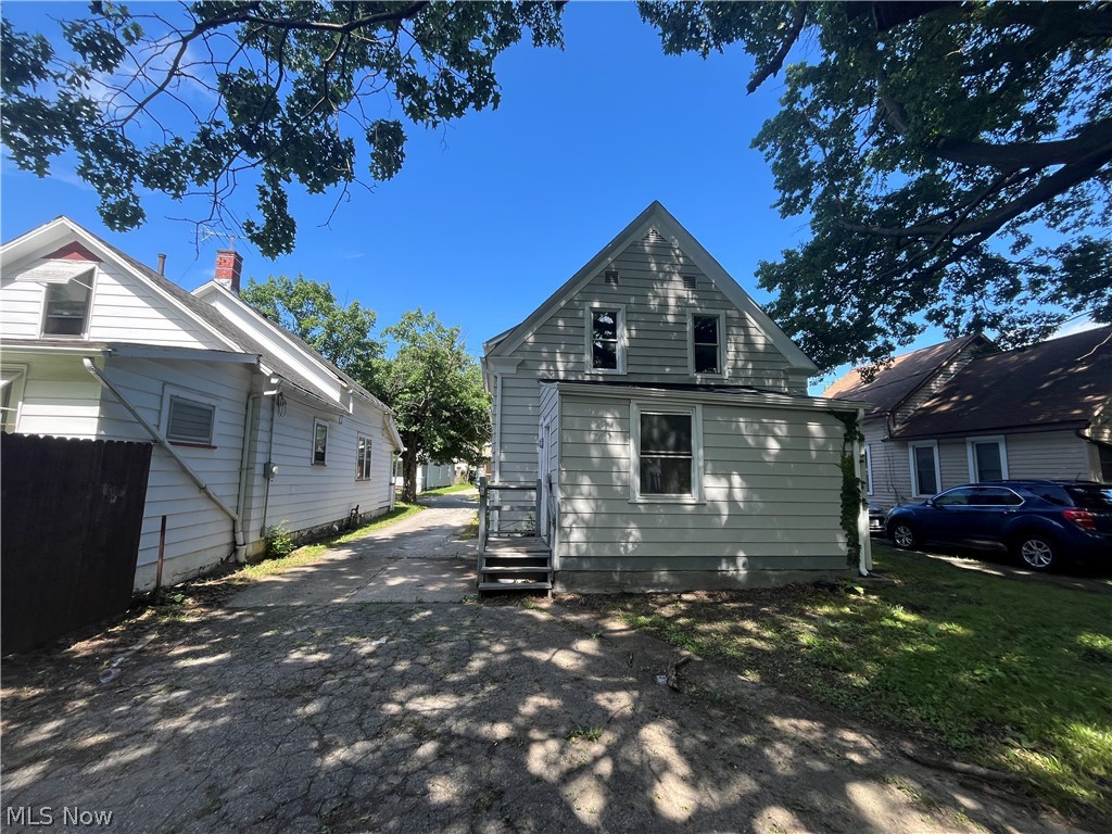 3421 W 60th Street Cleveland OH 44102