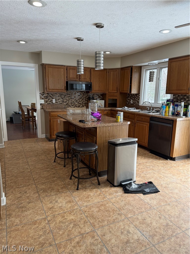 749 Regina Drive Vermilion OH 44089