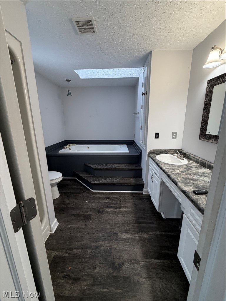 749 Regina Drive Vermilion OH 44089