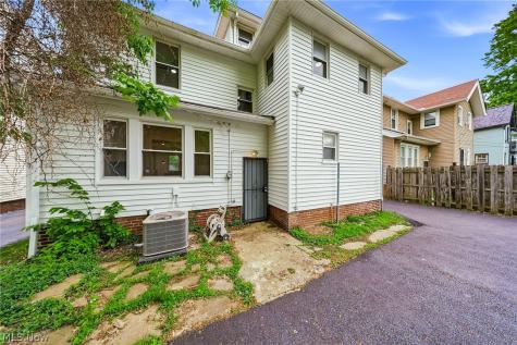 3244 Redwood Road Cleveland Heights OH 44118