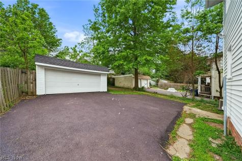 3244 Redwood Road Cleveland Heights OH 44118