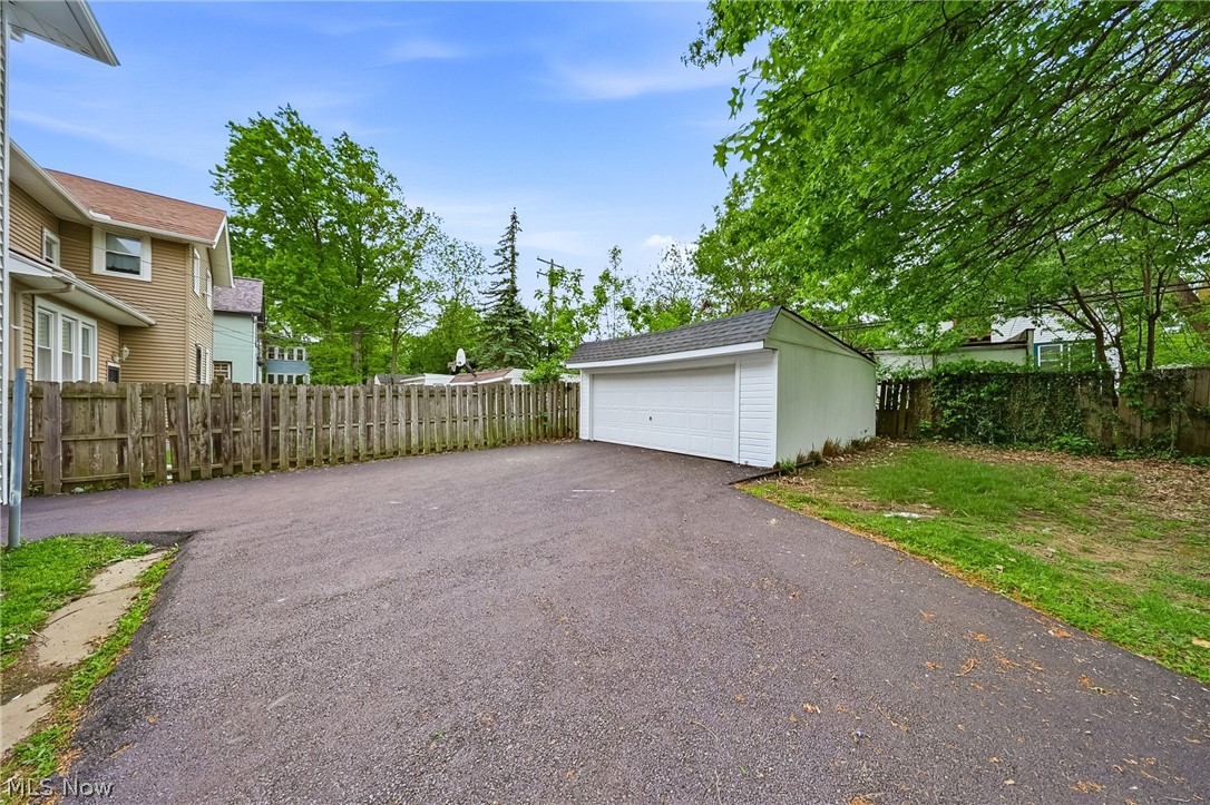 3244 Redwood Road Cleveland Heights OH 44118