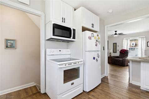 419 E 326th Street Willowick OH 44095