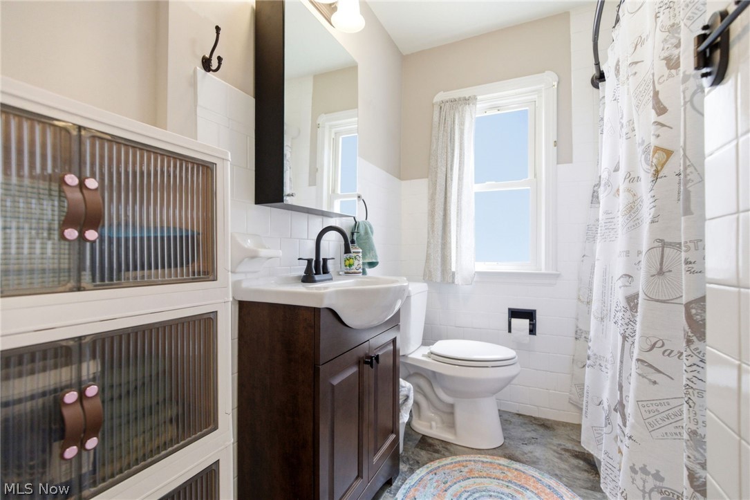 419 E 326th Street Willowick OH 44095