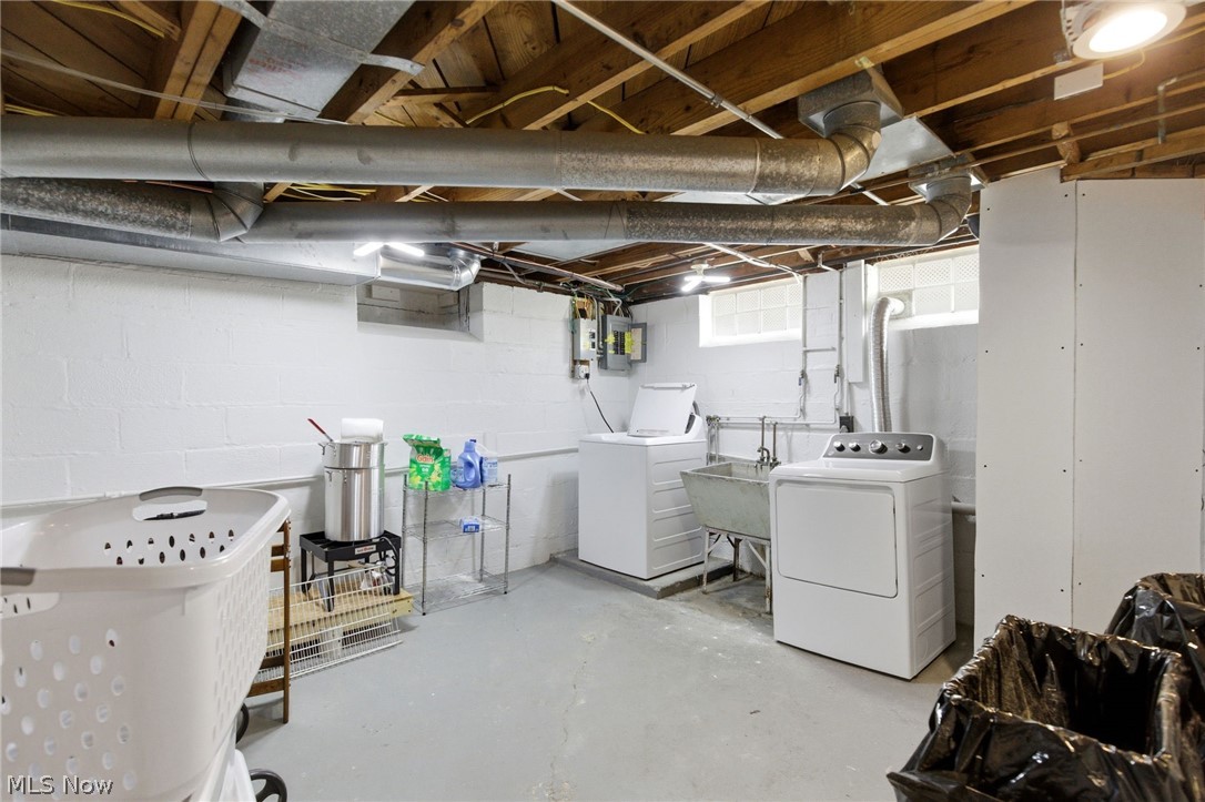 419 E 326th Street Willowick OH 44095