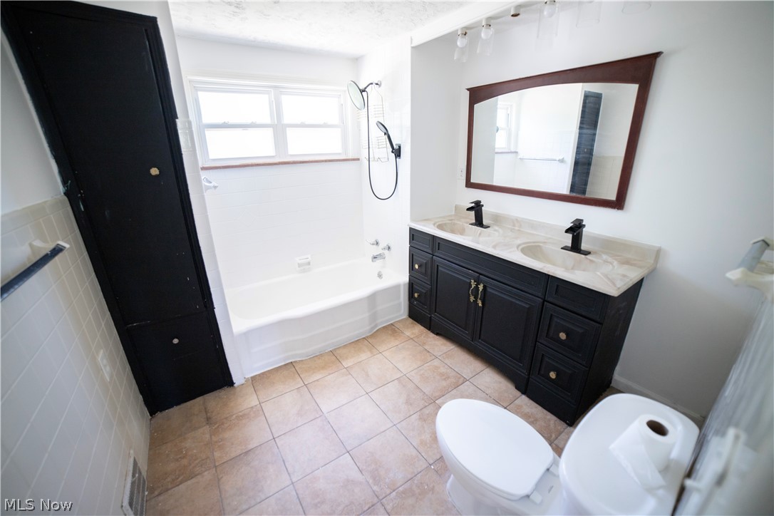 1315 S Belvoir Boulevard South Euclid OH 44121