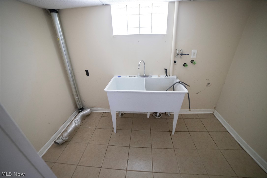 1315 S Belvoir Boulevard South Euclid OH 44121