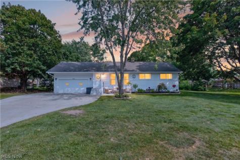 8247 Fairlane Drive Macedonia OH 44056