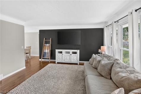 8247 Fairlane Drive Macedonia OH 44056