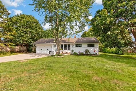 8247 Fairlane Drive Macedonia OH 44056