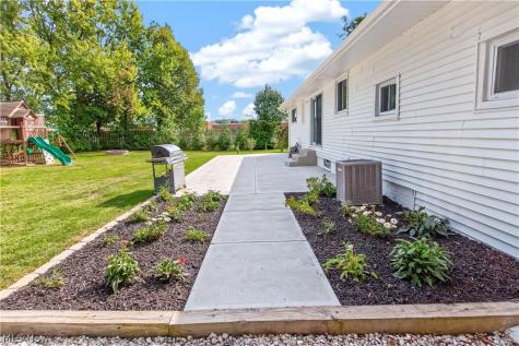 8247 Fairlane Drive Macedonia OH 44056