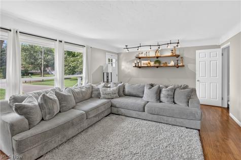 8247 Fairlane Drive Macedonia OH 44056