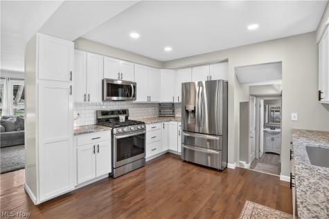 8247 Fairlane Drive Macedonia OH 44056