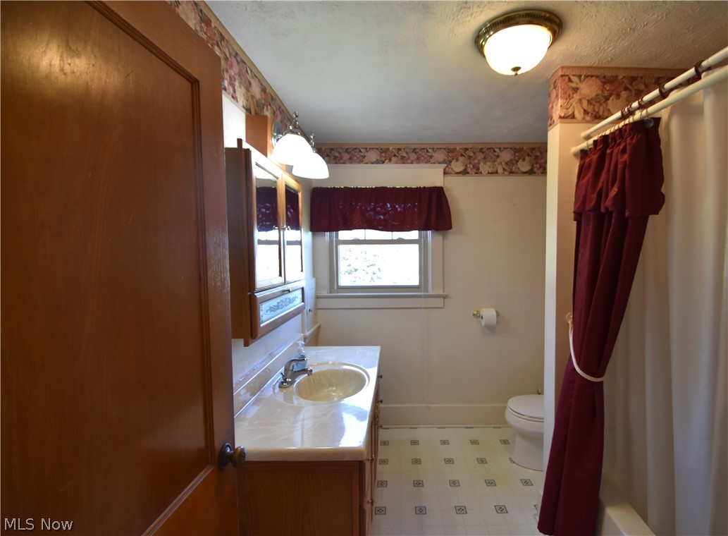 774 N Main Street Poland OH 44514
