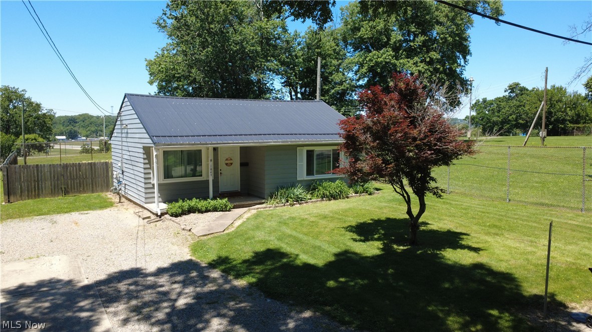 1049 S Luck Avenue Zanesville OH 43701