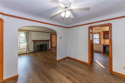 16936 Woodbury Avenue Cleveland OH 44135